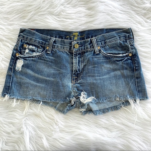 7 for all mankind short